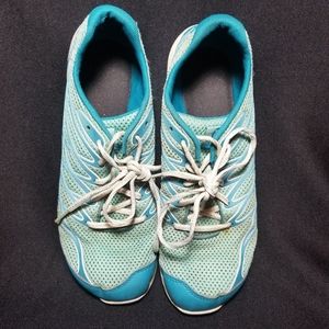 Merrell women's green Running Shoes performance